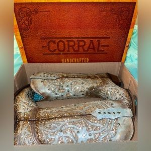 Corral size 6 teal cowgirl boots